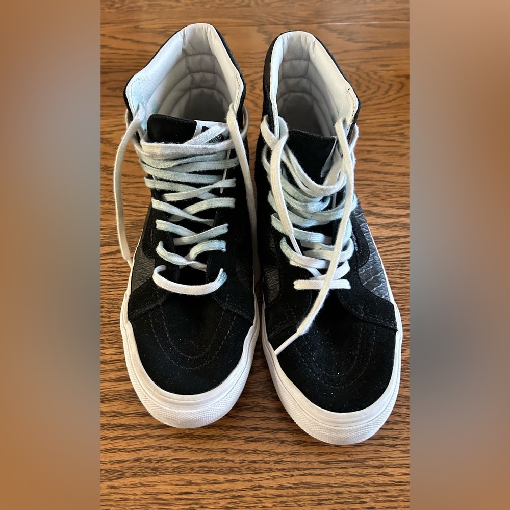Vans High Top Skate Shoe black sz 8 man 9.5 women